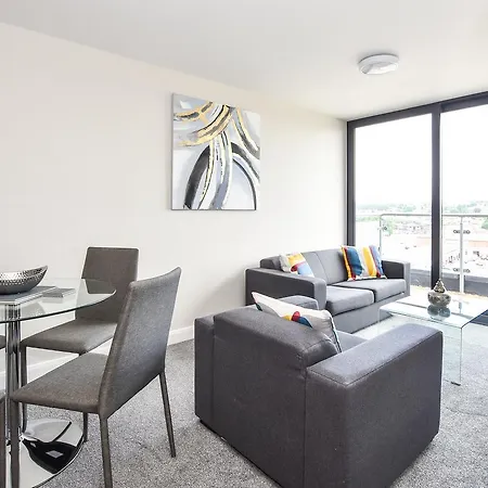 Skinner Lane Apartment