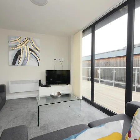 Skinner Lane Apartment