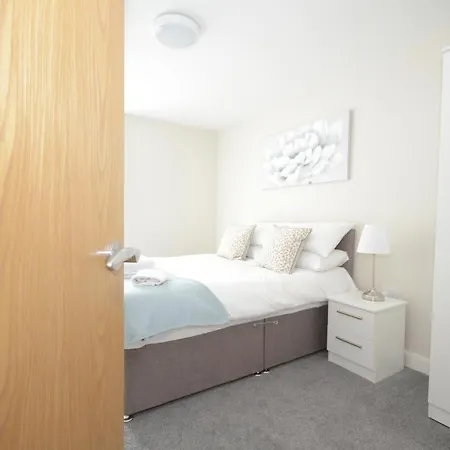 Skinner Lane Apartment