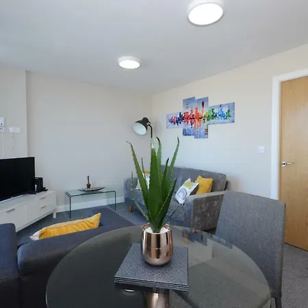Skinner Lane Apartment